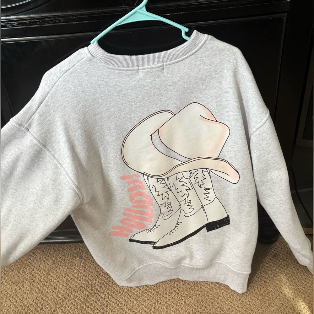 Kittenish Pull Over